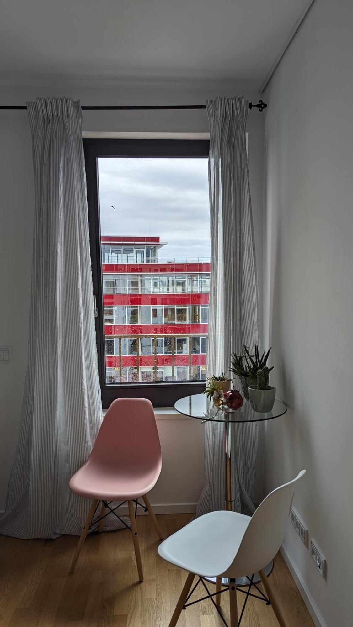 Either Private 2b2b Or Shared 1b1b, Luxury, Bright, Spacious Berlijn